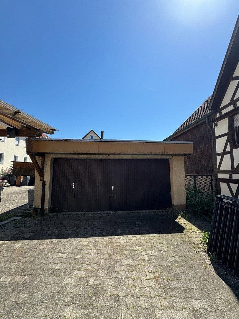 Predaj domu 1.055 m², pozemek 1.042 m², Holzmaden, Bádensko-Wurttembersko Predaj domu 1.055 m², pozemek 1.042 m², Holzmaden, Bádensko-Wurttembersko