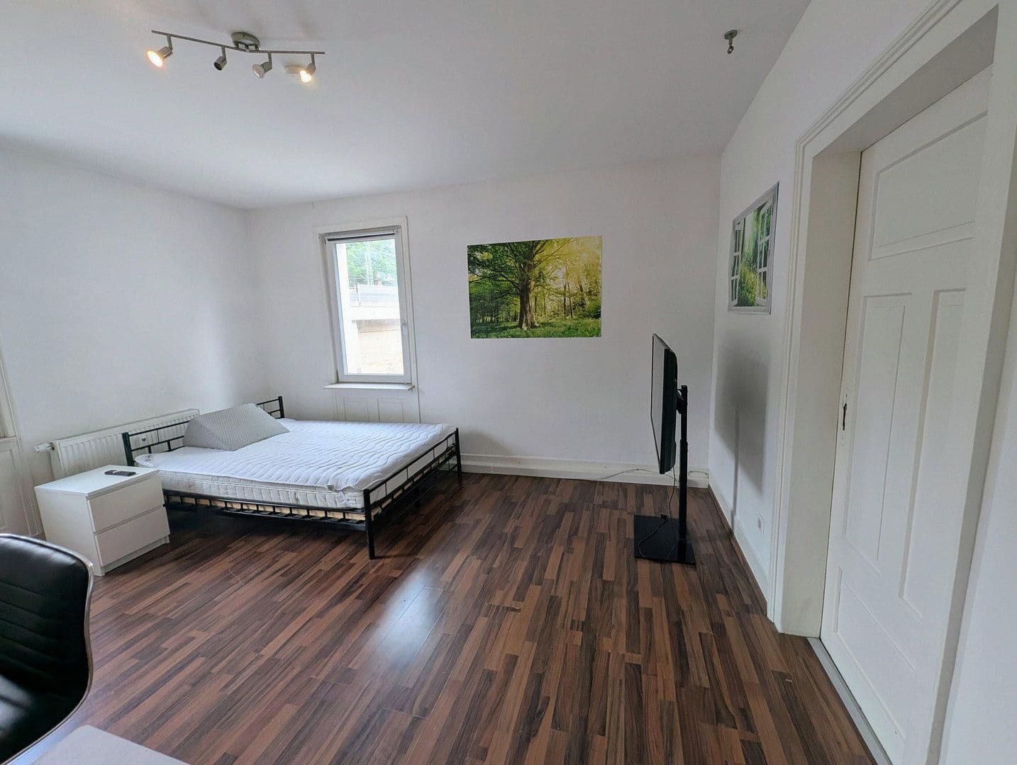 Prenájom bytu 3-izbový 18 m², Veielbrunnenweg 84, Stuttgart, Bádensko-Wurttembersko Prenájom bytu 3-izbový 18 m², Veielbrunnenweg 84, Stuttgart, Bádensko-Wurttembersko