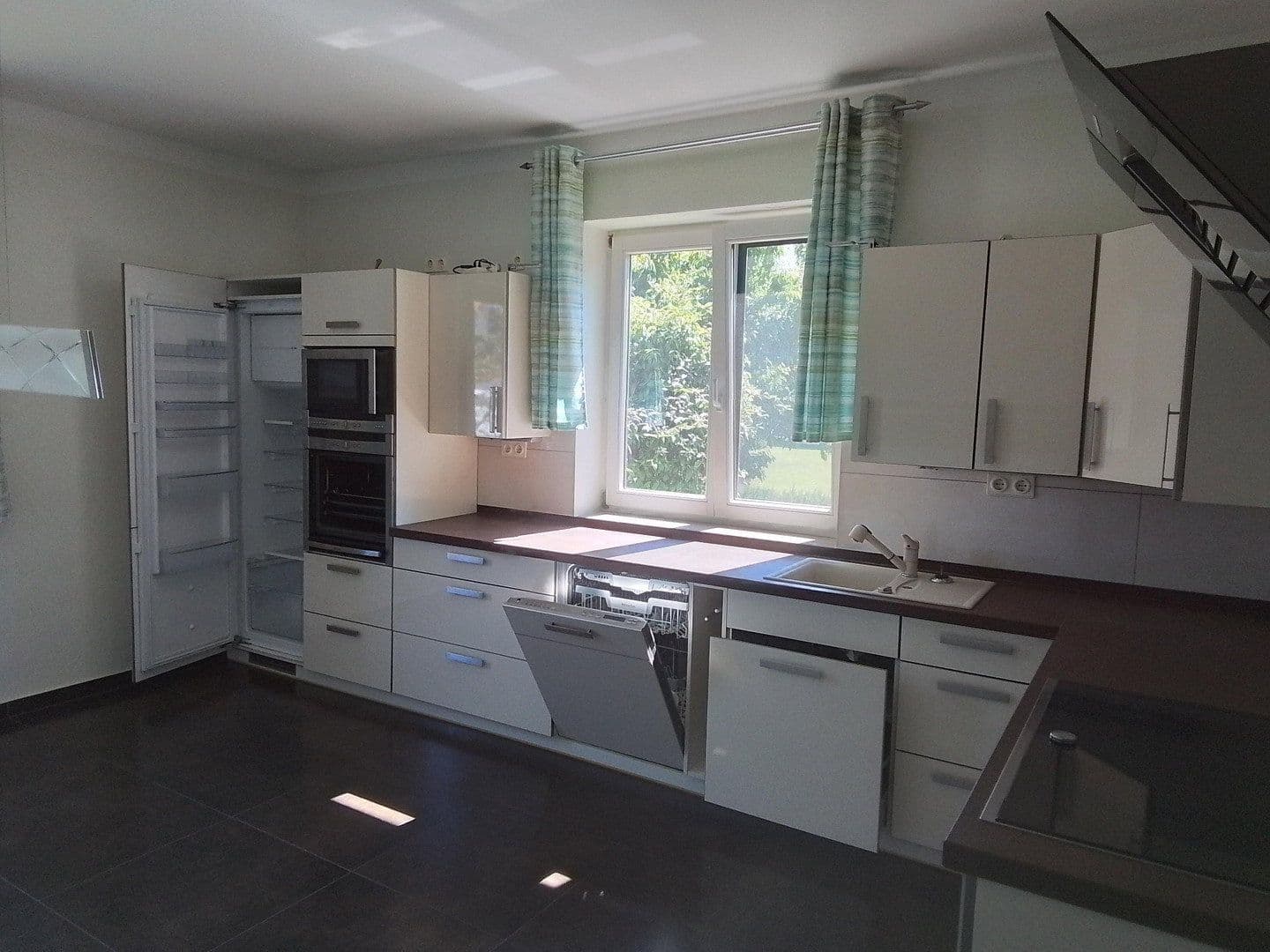 Predaj domu 313 m², pozemek 629 m², Naunhof, Sasko Predaj domu 313 m², pozemek 629 m², Naunhof, Sasko