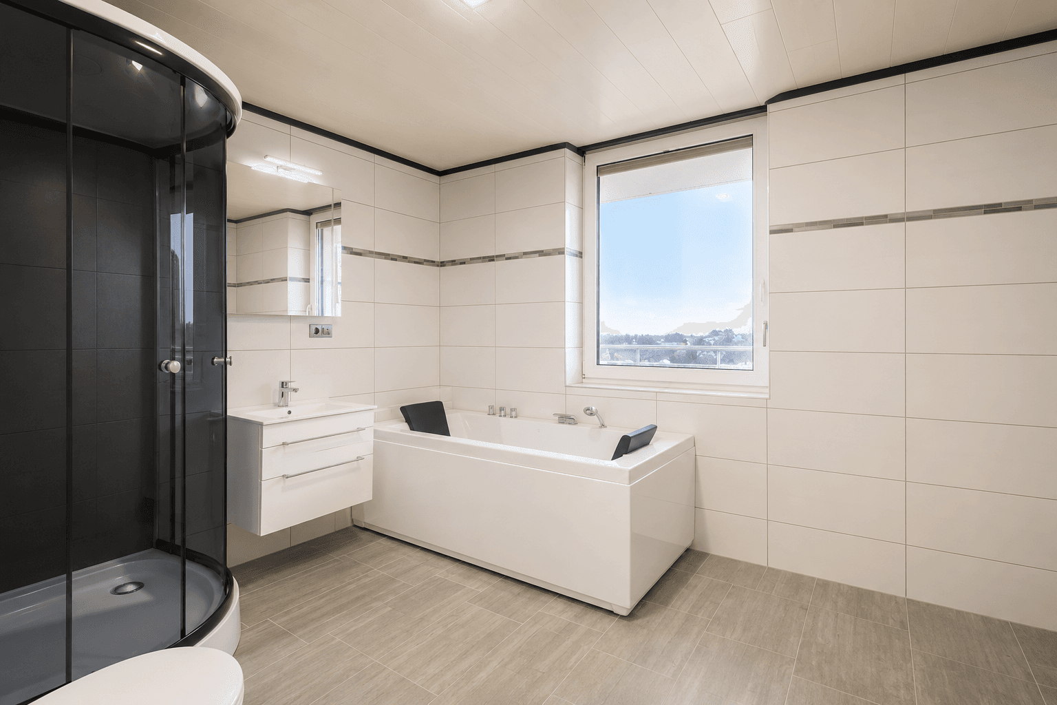 Prenájom bytu 2-izbový 73 m², Euskirchenerstraße 84, Neuss, Severné Porýnie - Westfálsko Prenájom bytu 2-izbový 73 m², Euskirchenerstraße 84, Neuss, Severné Porýnie - Westfálsko