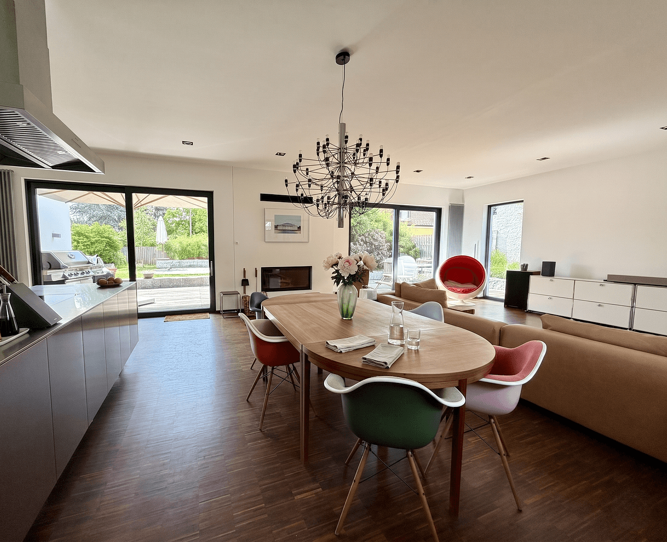 Predaj domu 202 m², pozemek 700 m², Vogelherdstraße 11, Rückersdorf, Bavorsko Predaj domu 202 m², pozemek 700 m², Vogelherdstraße 11, Rückersdorf, Bavorsko