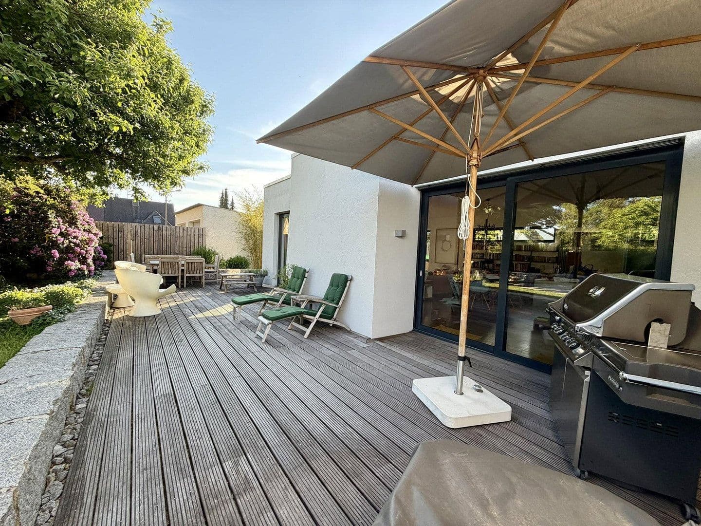 Predaj domu 202 m², pozemek 700 m², Vogelherdstraße 11, Rückersdorf, Bavorsko Predaj domu 202 m², pozemek 700 m², Vogelherdstraße 11, Rückersdorf, Bavorsko