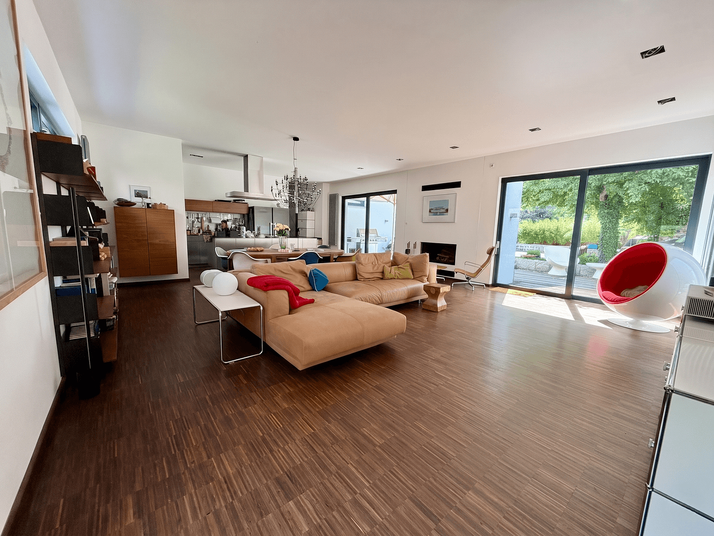 Predaj domu 202 m², pozemek 700 m², Vogelherdstraße 11, Rückersdorf, Bavorsko Predaj domu 202 m², pozemek 700 m², Vogelherdstraße 11, Rückersdorf, Bavorsko