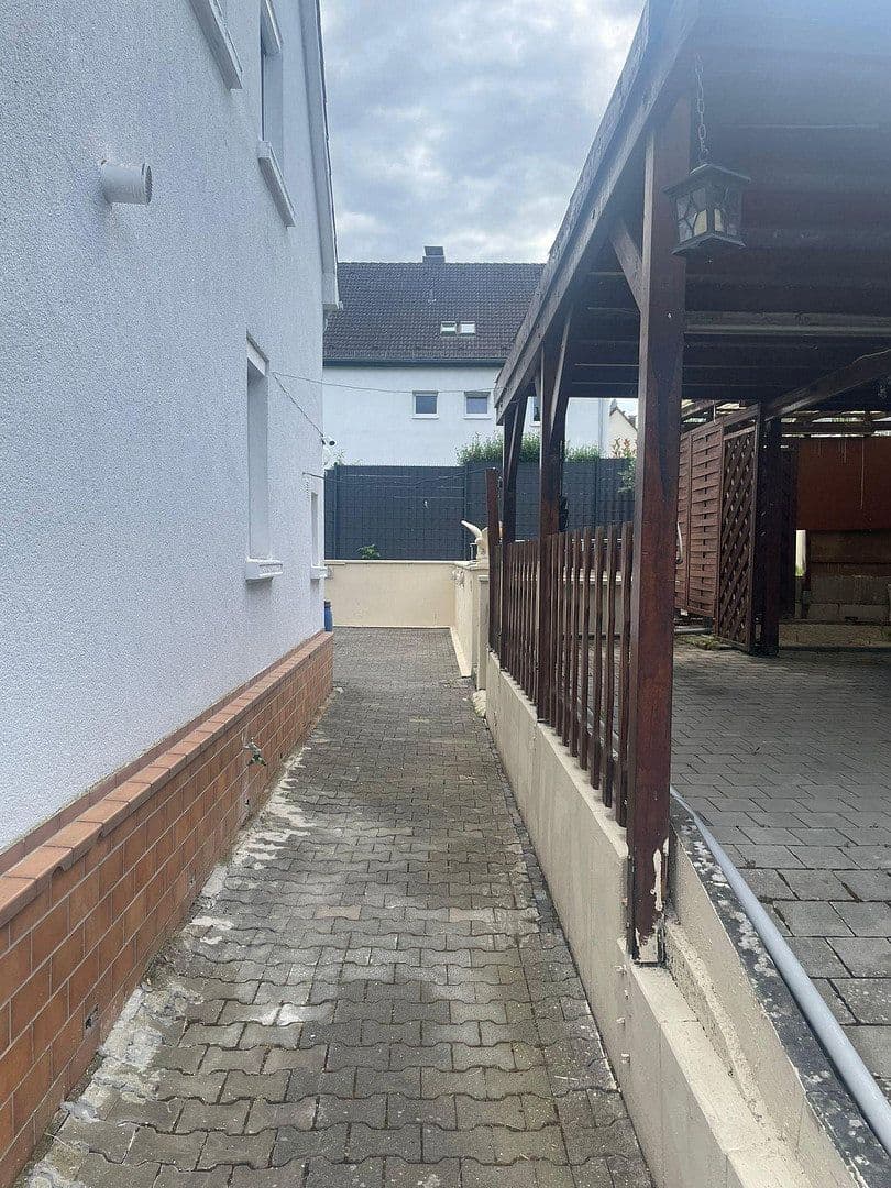 Prenájom domu 108 m², pozemek 260 m², Wiesbaden, Hesensko Prenájom domu 108 m², pozemek 260 m², Wiesbaden, Hesensko