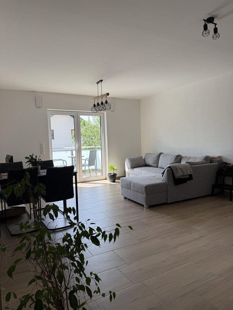 Prenájom bytu 3-izbový 69 m², Hofkirchen, Bavorsko Prenájom bytu 3-izbový 69 m², Hofkirchen, Bavorsko