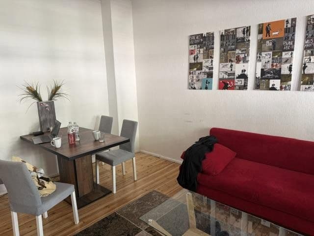 Prenájom bytu 2-izbový 56 m², Reichsstrasse 66, Berlin, Berlín Prenájom bytu 2-izbový 56 m², Reichsstrasse 66, Berlin, Berlín