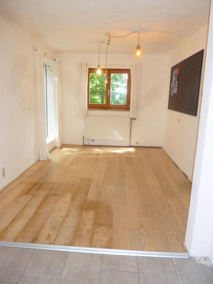 Predaj domu 105 m², pozemek 1.135 m², Übersee, Bavorsko Predaj domu 105 m², pozemek 1.135 m², Übersee, Bavorsko
