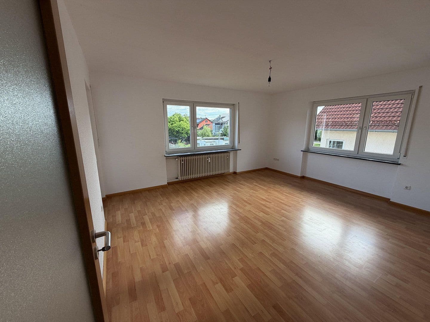 Prenájom bytu 3-izbový 87 m², Hohberg, Bádensko-Wurttembersko Prenájom bytu 3-izbový 87 m², Hohberg, Bádensko-Wurttembersko