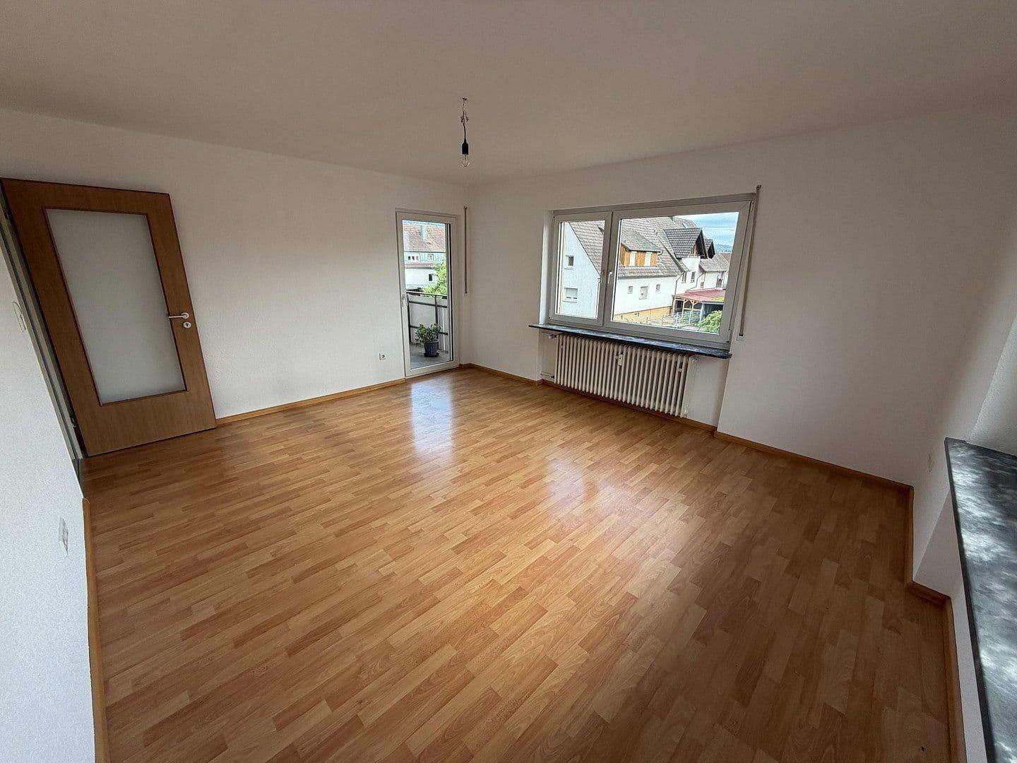 Prenájom bytu 3-izbový 87 m², Hohberg, Bádensko-Wurttembersko Prenájom bytu 3-izbový 87 m², Hohberg, Bádensko-Wurttembersko