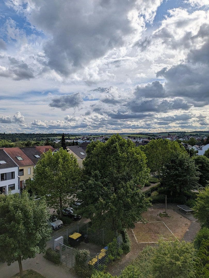 Prenájom bytu 4-izbový 127 m², Tübinger Straße 43, Tamm, Bádensko-Wurttembersko Prenájom bytu 4-izbový 127 m², Tübinger Straße 43, Tamm, Bádensko-Wurttembersko