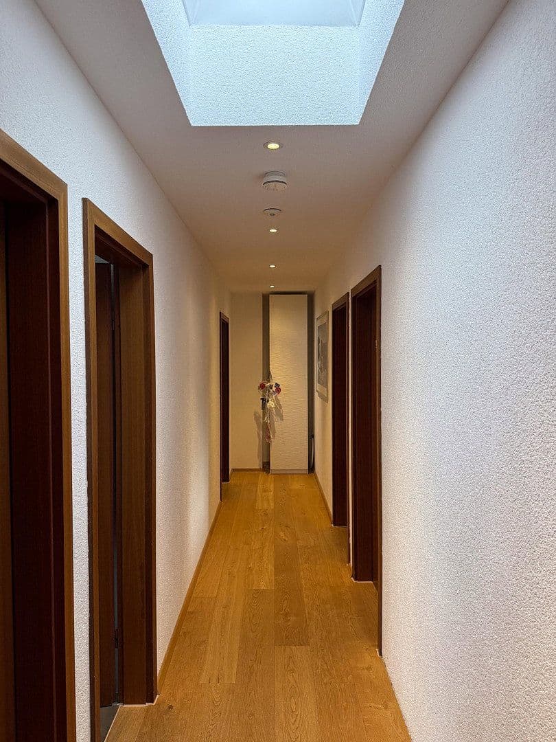 Predaj domu 140 m², pozemek 497 m², Blaubeuren, Bádensko-Wurttembersko Predaj domu 140 m², pozemek 497 m², Blaubeuren, Bádensko-Wurttembersko