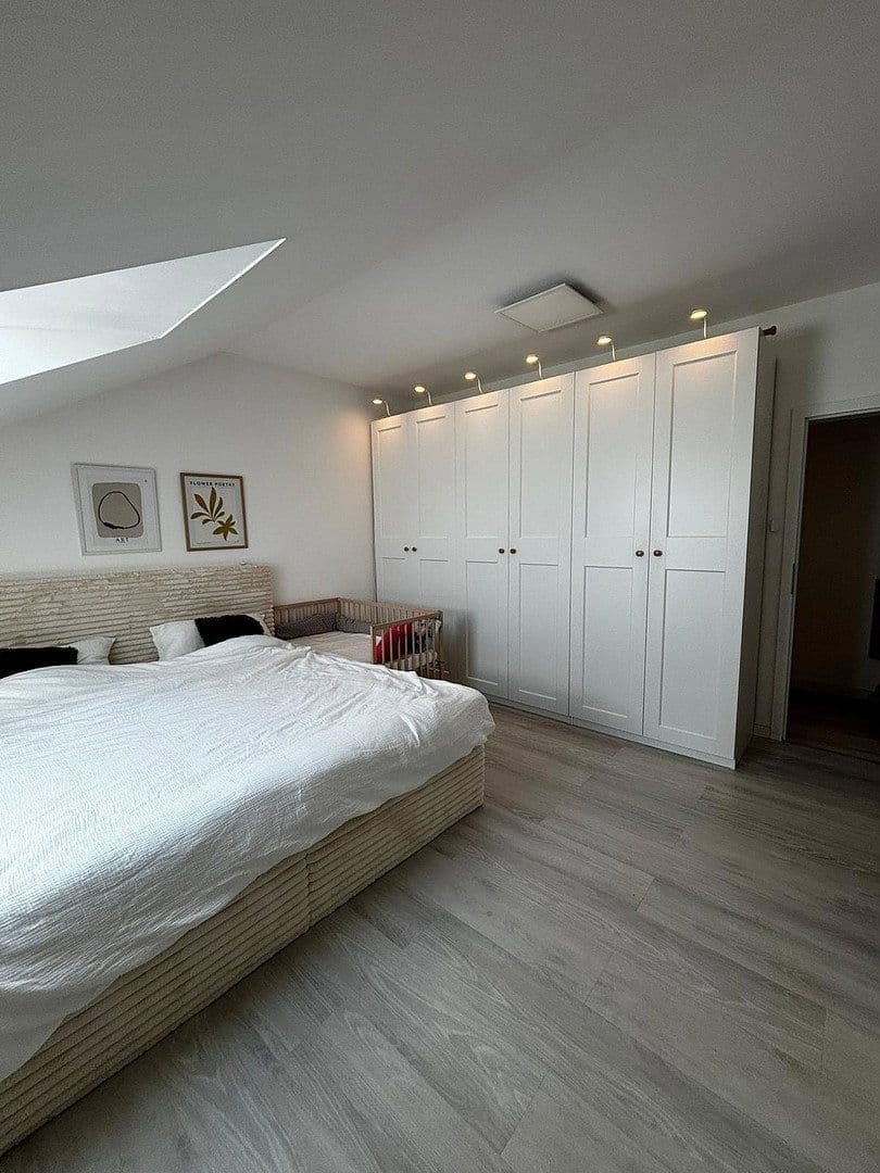 Prenájom bytu 3-izbový 95 m², Güldensteinstraße 50, Heilbronn, Bádensko-Wurttembersko Prenájom bytu 3-izbový 95 m², Güldensteinstraße 50, Heilbronn, Bádensko-Wurttembersko