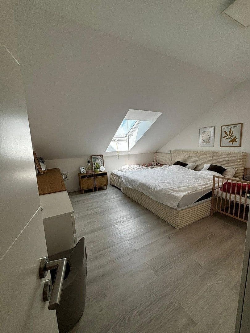 Prenájom bytu 3-izbový 95 m², Güldensteinstraße 50, Heilbronn, Bádensko-Wurttembersko Prenájom bytu 3-izbový 95 m², Güldensteinstraße 50, Heilbronn, Bádensko-Wurttembersko