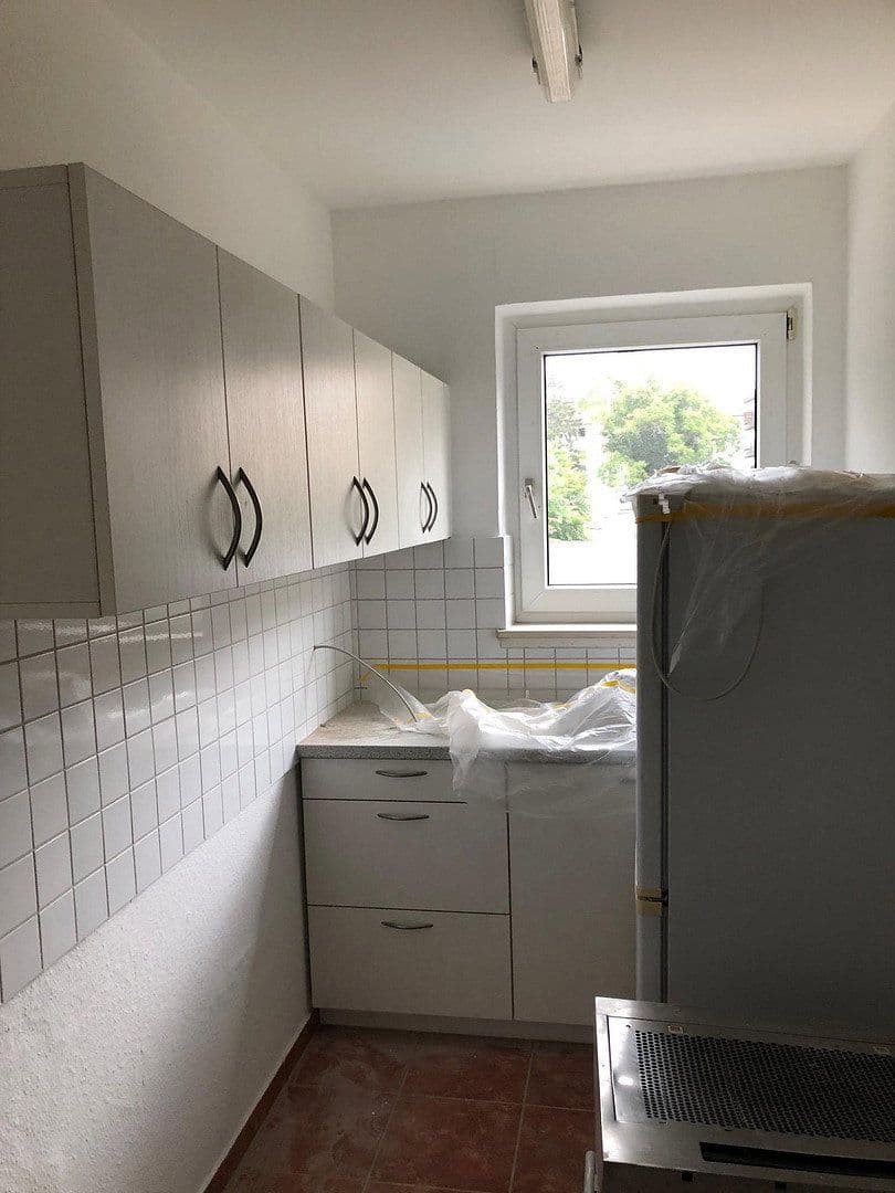 Prenájom bytu 3-izbový 59 m², Kallstadter Straße 16, Mannheim, Bádensko-Wurttembersko Prenájom bytu 3-izbový 59 m², Kallstadter Straße 16, Mannheim, Bádensko-Wurttembersko