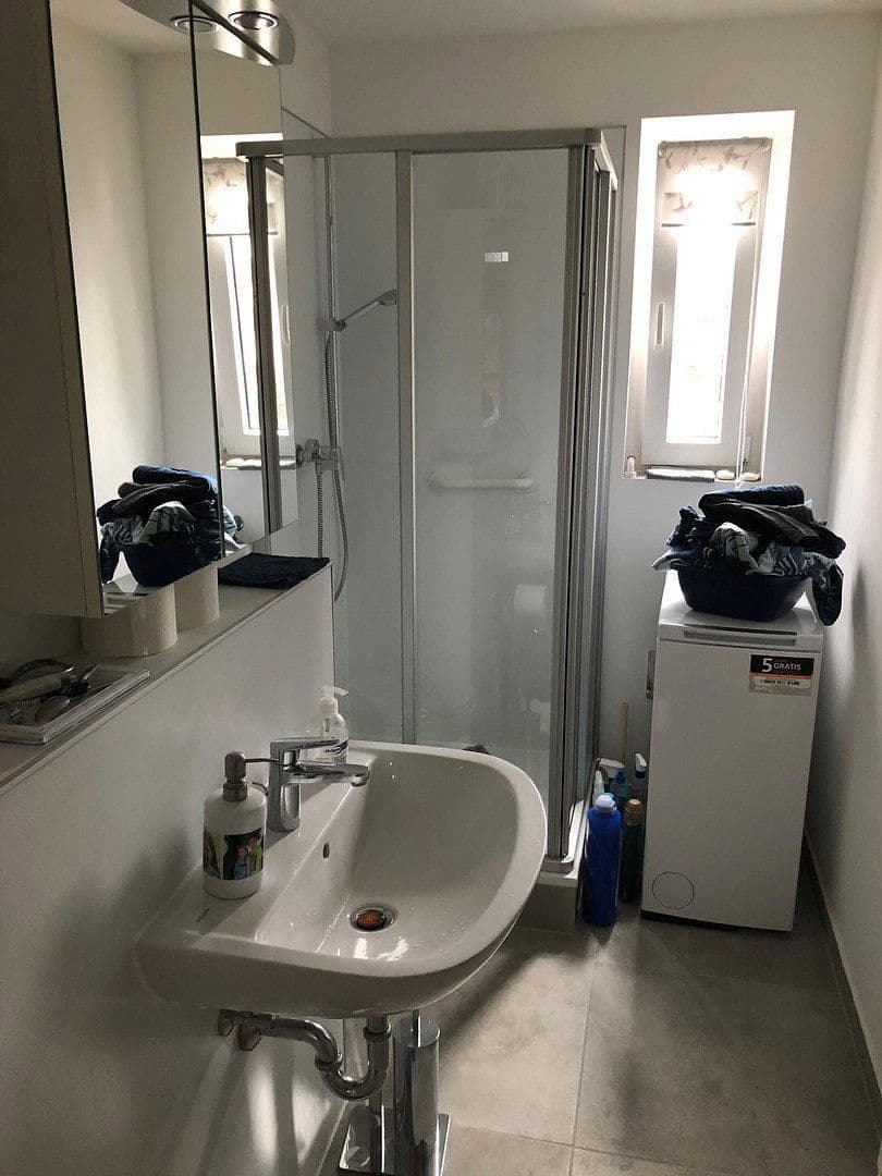 Prenájom bytu 3-izbový 59 m², Kallstadter Straße 16, Mannheim, Bádensko-Wurttembersko Prenájom bytu 3-izbový 59 m², Kallstadter Straße 16, Mannheim, Bádensko-Wurttembersko