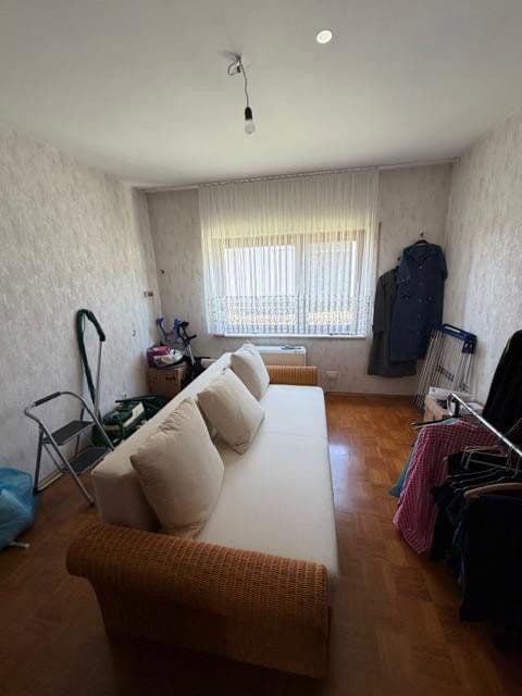 Predaj domu 180 m², pozemek 500 m², Odenwaldblick 14, Wiesbaden, Hesensko Predaj domu 180 m², pozemek 500 m², Odenwaldblick 14, Wiesbaden, Hesensko