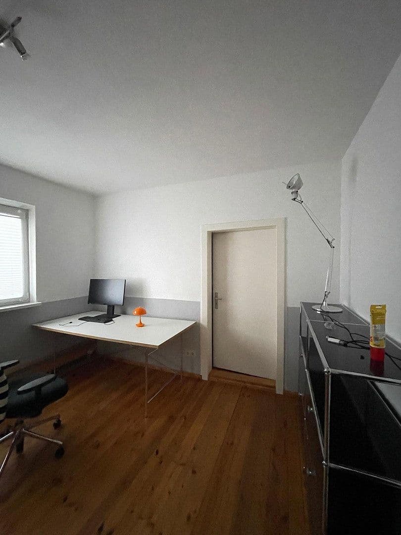 Prenájom bytu 6-izbový 145 m², Jakob-Nein-Str. 15, Erlangen, Bavorsko Prenájom bytu 6-izbový 145 m², Jakob-Nein-Str. 15, Erlangen, Bavorsko
