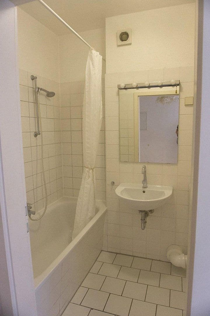 Predaj bytu 2-izbový 41 m², Zionskirchstr. 11, Berlin, Berlín Predaj bytu 2-izbový 41 m², Zionskirchstr. 11, Berlin, Berlín