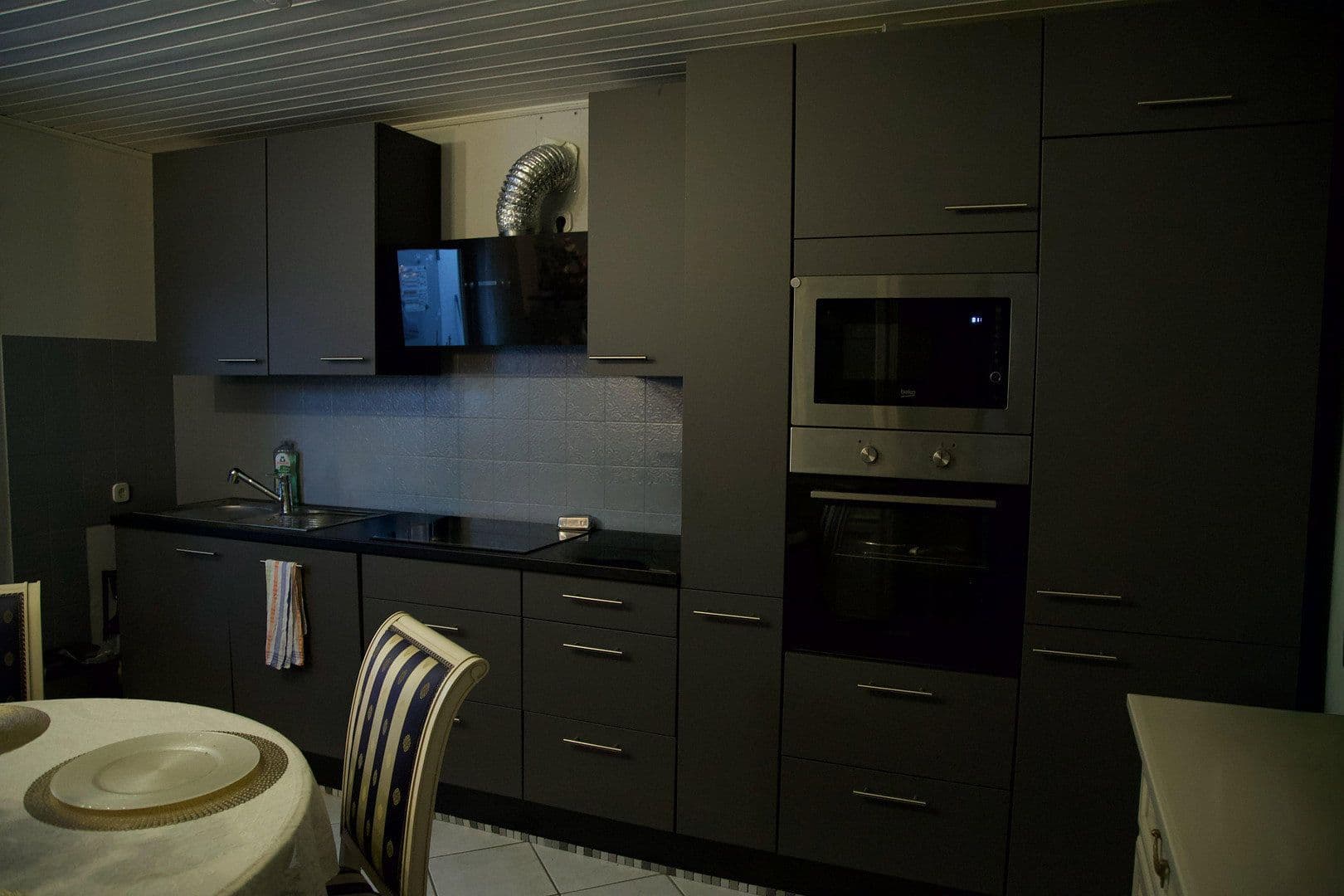 Predaj domu 253 m², pozemek 695 m², Höhenweg 25, Karben, Hesensko Predaj domu 253 m², pozemek 695 m², Höhenweg 25, Karben, Hesensko