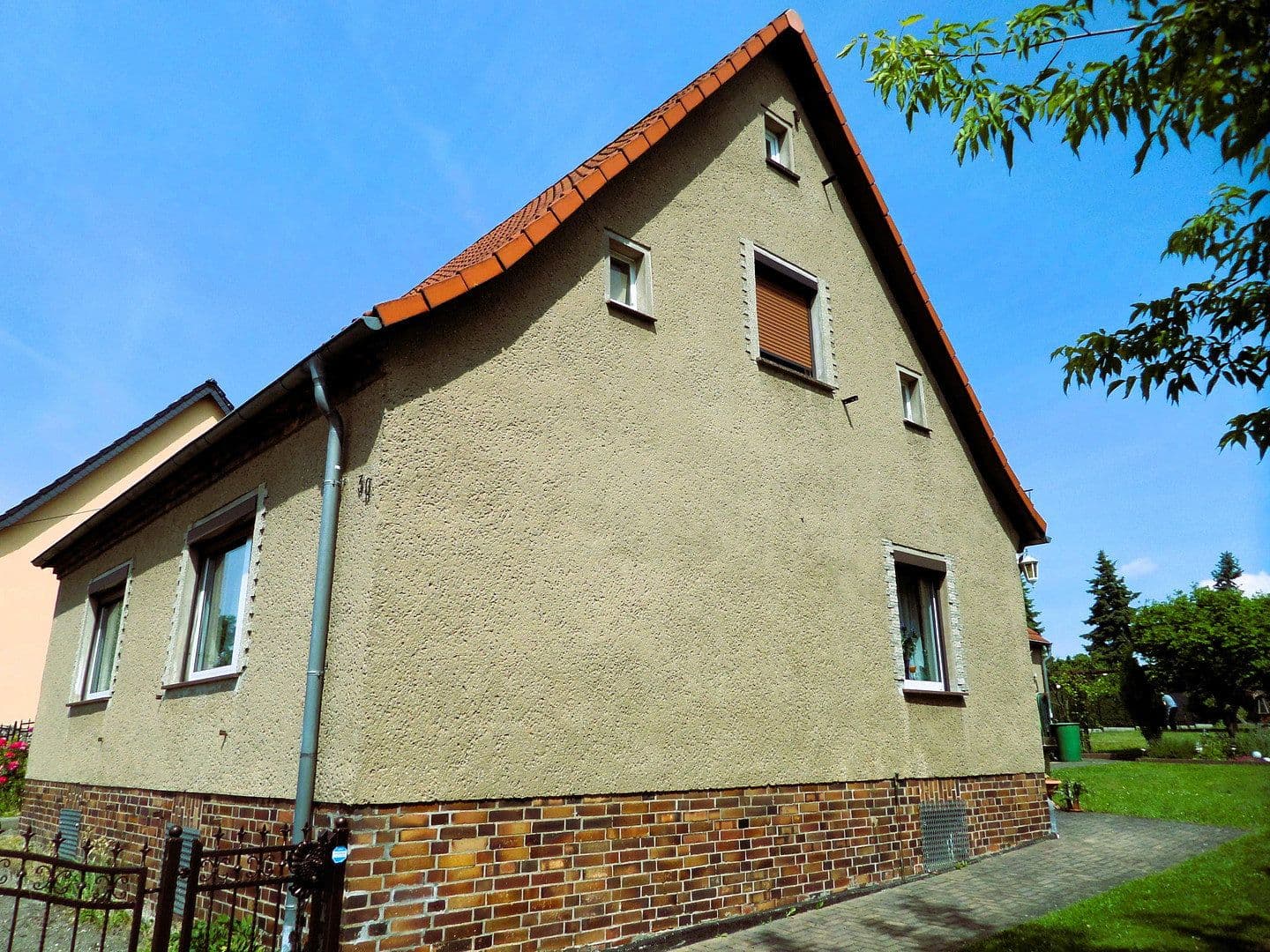 Predaj domu 94 m², pozemek 1.120 m², Lauchhammer, Brandenbursko Predaj domu 94 m², pozemek 1.120 m², Lauchhammer, Brandenbursko
