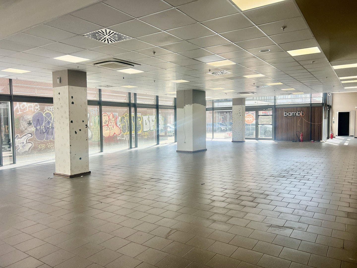 Prenájom nebytového priestoru 317 m², Große Bergstraße 154, Hamburg, Hamburg Prenájom nebytového priestoru 317 m², Große Bergstraße 154, Hamburg, Hamburg