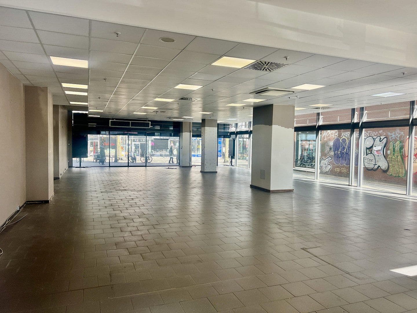 Prenájom nebytového priestoru 317 m², Große Bergstraße 154, Hamburg, Hamburg Prenájom nebytového priestoru 317 m², Große Bergstraße 154, Hamburg, Hamburg