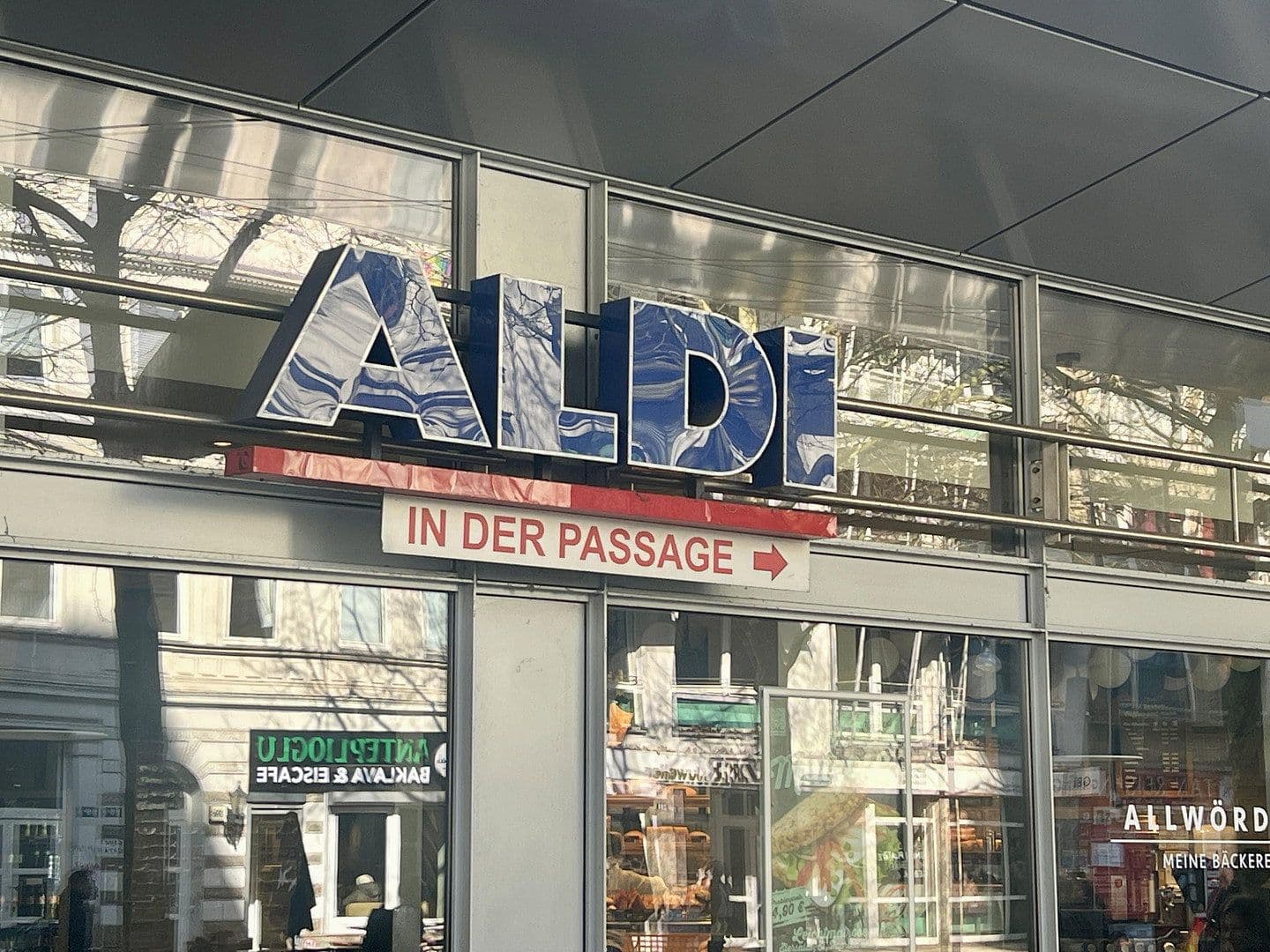 Prenájom nebytového priestoru 317 m², Große Bergstraße 154, Hamburg, Hamburg Prenájom nebytového priestoru 317 m², Große Bergstraße 154, Hamburg, Hamburg