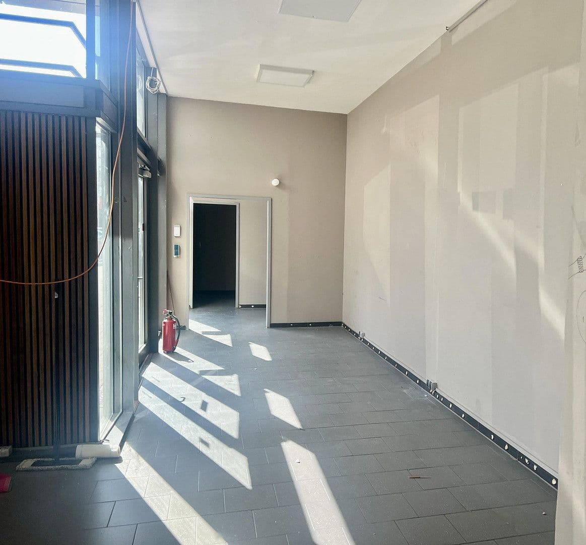 Prenájom nebytového priestoru 317 m², Große Bergstraße 154, Hamburg, Hamburg Prenájom nebytového priestoru 317 m², Große Bergstraße 154, Hamburg, Hamburg