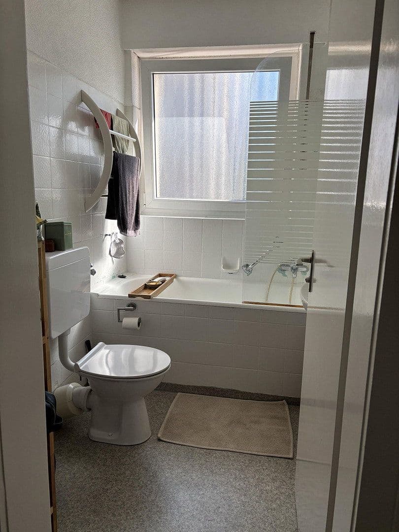 Prenájom bytu 3-izbový 83 m², Graf-Rhena-Straße 24a, Karlsruhe, Bádensko-Wurttembersko Prenájom bytu 3-izbový 83 m², Graf-Rhena-Straße 24a, Karlsruhe, Bádensko-Wurttembersko