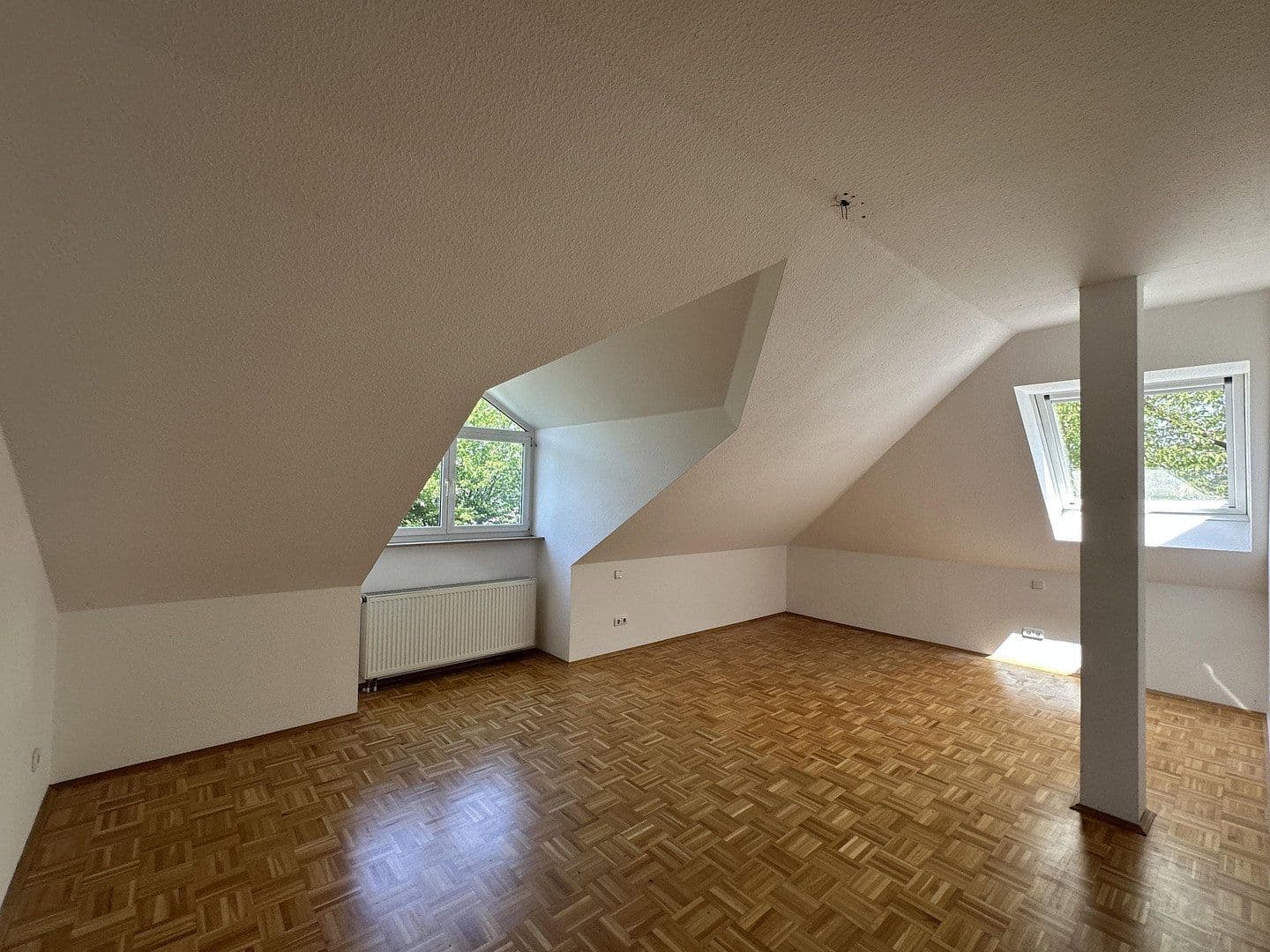 Prenájom bytu 3-izbový 106 m², Landgraf-Karl-Straße 19 A, Kassel, Hesensko Prenájom bytu 3-izbový 106 m², Landgraf-Karl-Straße 19 A, Kassel, Hesensko