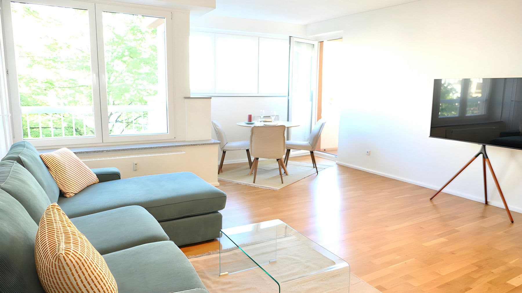Prenájom bytu 2-izbový 58 m², Prinzregentenstraße 17, Berlin, Berlín Prenájom bytu 2-izbový 58 m², Prinzregentenstraße 17, Berlin, Berlín