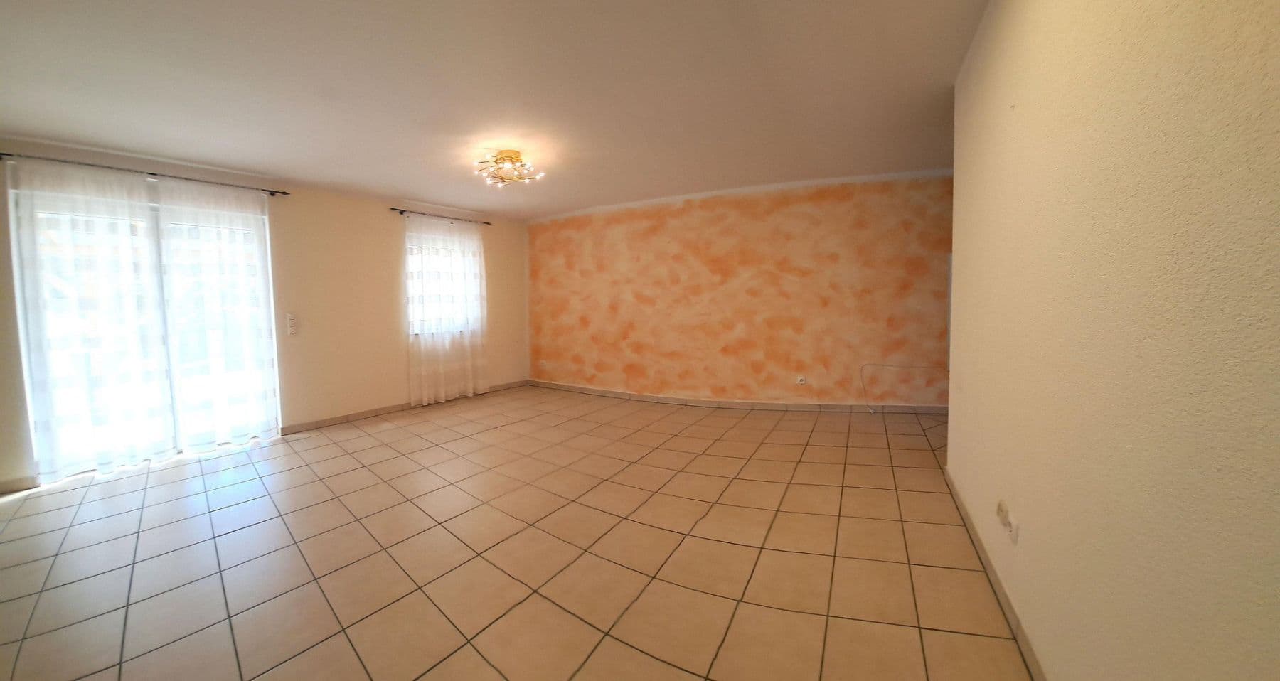 Predaj domu 145 m², pozemek 205 m², Kleinostheim, Bavorsko Predaj domu 145 m², pozemek 205 m², Kleinostheim, Bavorsko