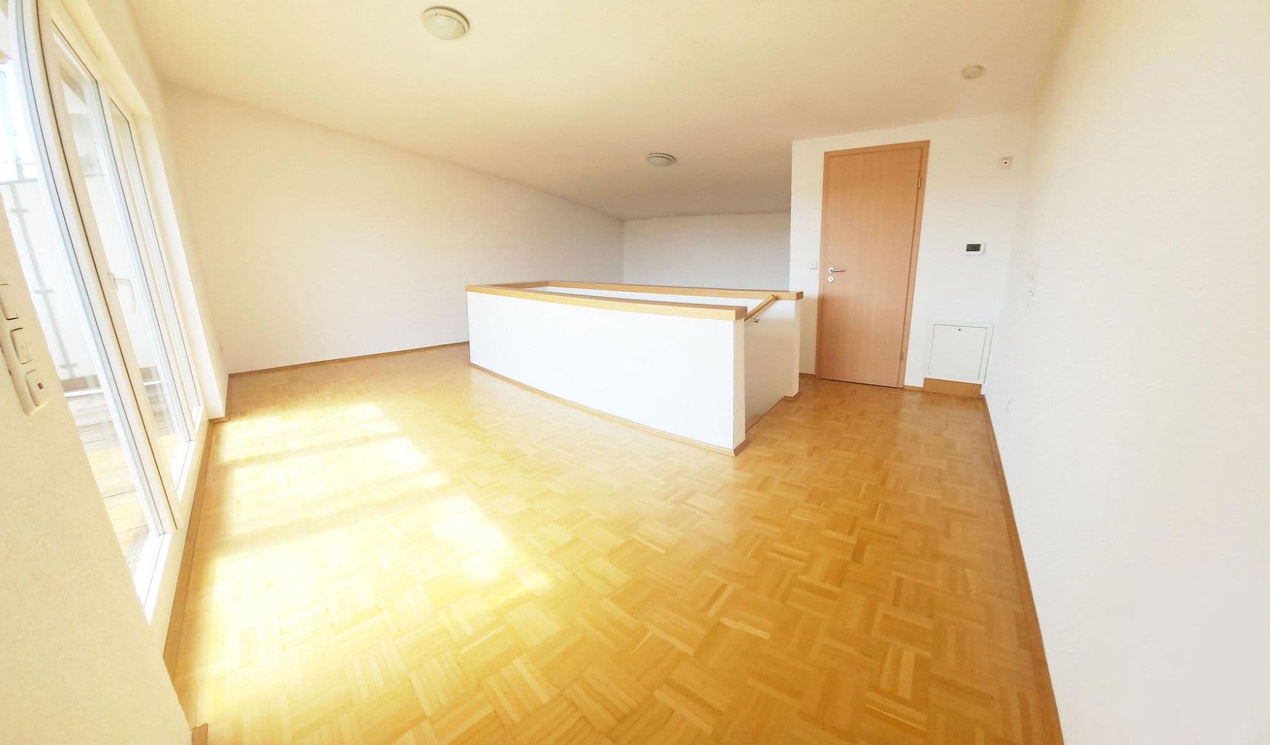 Predaj domu 145 m², pozemek 205 m², Kleinostheim, Bavorsko Predaj domu 145 m², pozemek 205 m², Kleinostheim, Bavorsko