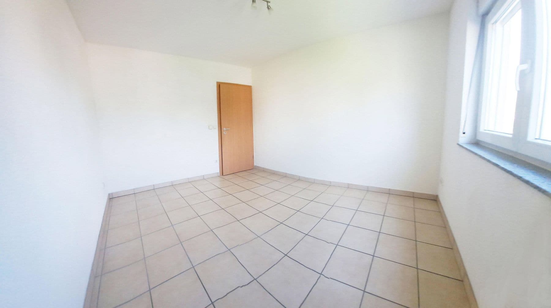 Predaj domu 145 m², pozemek 205 m², Kleinostheim, Bavorsko Predaj domu 145 m², pozemek 205 m², Kleinostheim, Bavorsko