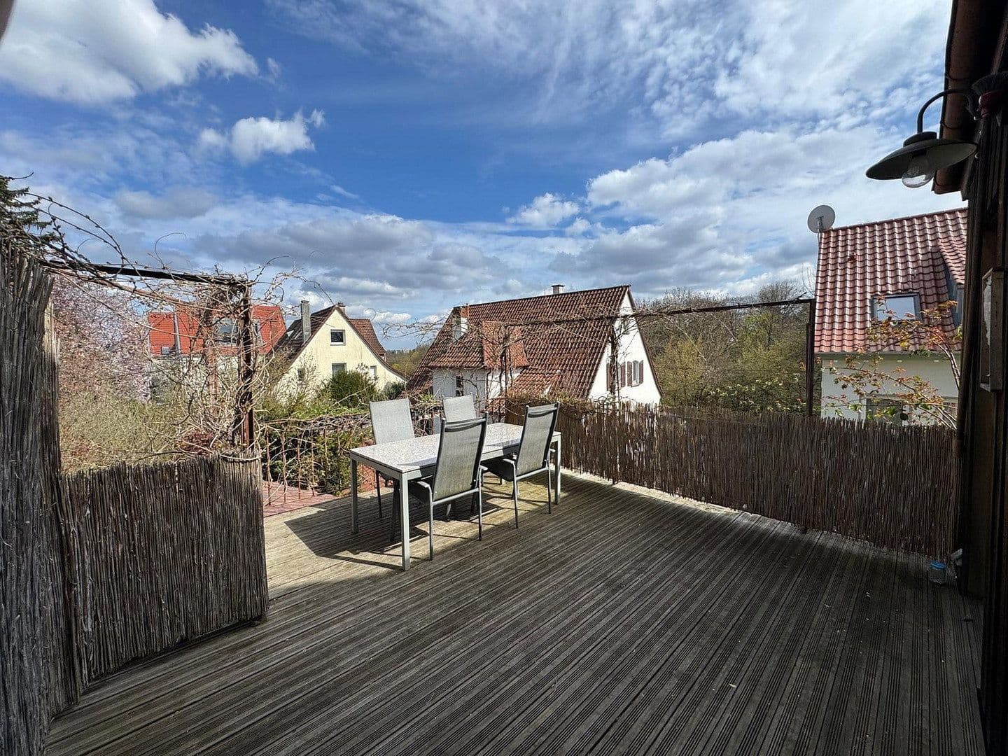Predaj domu 290 m², pozemek 413 m², Stuttgart, Bádensko-Wurttembersko Predaj domu 290 m², pozemek 413 m², Stuttgart, Bádensko-Wurttembersko