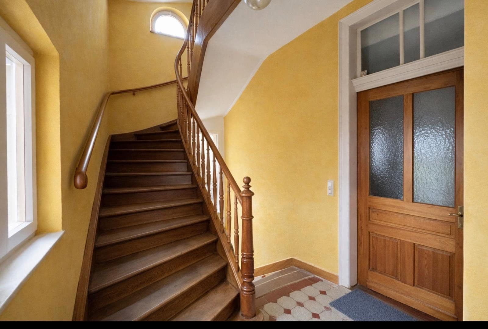 Predaj domu 290 m², pozemek 413 m², Stuttgart, Bádensko-Wurttembersko Predaj domu 290 m², pozemek 413 m², Stuttgart, Bádensko-Wurttembersko