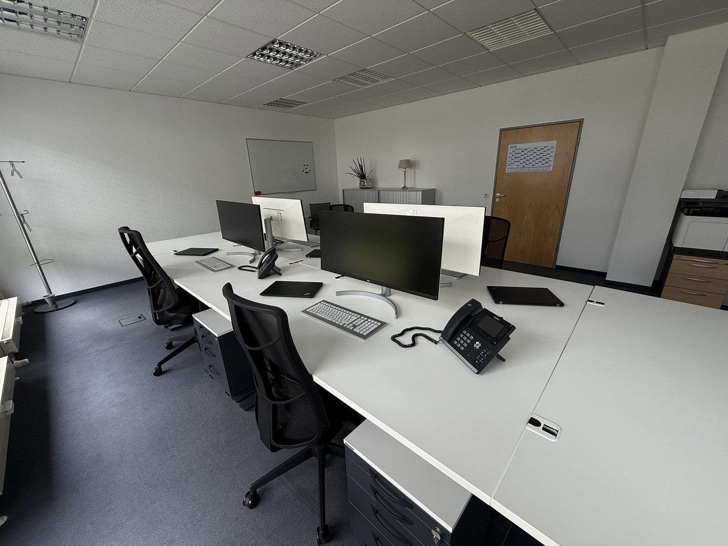 Prenájom kancelárie 355 m², Angermunder Straße 126, Düsseldorf - Angermund, Severné Porýnie - Westfálsko Prenájom kancelárie 355 m², Angermunder Straße 126, Düsseldorf - Angermund, Severné Porýnie - Westfálsko