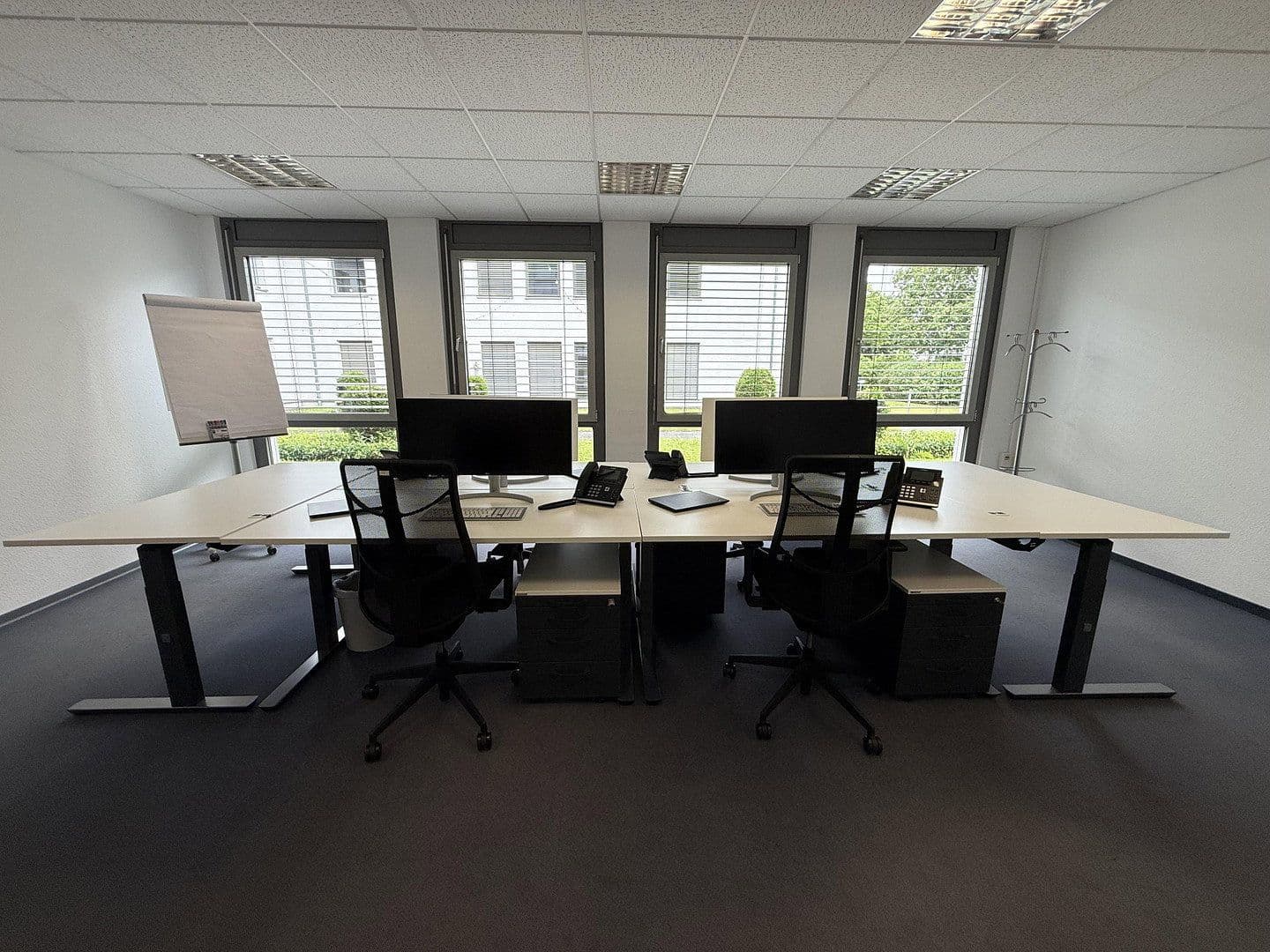 Prenájom kancelárie 355 m², Angermunder Straße 126, Düsseldorf - Angermund, Severné Porýnie - Westfálsko Prenájom kancelárie 355 m², Angermunder Straße 126, Düsseldorf - Angermund, Severné Porýnie - Westfálsko