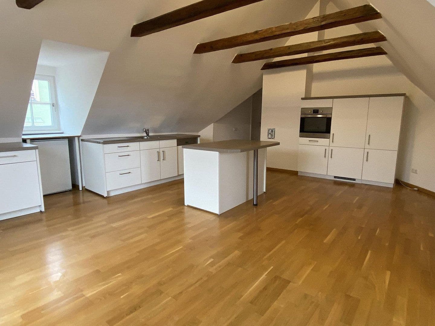 Prenájom bytu 3-izbový 105 m², Fürstenstraße 22, Kempten (Allgäu), Bavorsko Prenájom bytu 3-izbový 105 m², Fürstenstraße 22, Kempten (Allgäu), Bavorsko