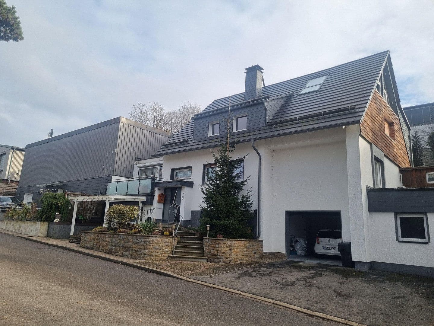 Predaj domu 490 m², pozemek 997 m², Iserlohn, Severné Porýnie - Westfálsko Predaj domu 490 m², pozemek 997 m², Iserlohn, Severné Porýnie - Westfálsko
