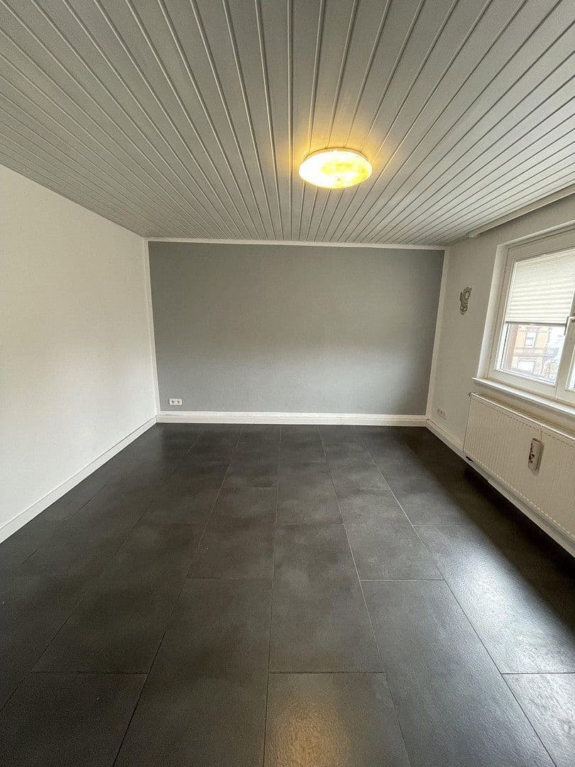 Prenájom bytu 3-izbový 105 m², Hindenburgerstr 96, Neustadt an der Weinstraße, Porýnie-Falcko Prenájom bytu 3-izbový 105 m², Hindenburgerstr 96, Neustadt an der Weinstraße, Porýnie-Falcko