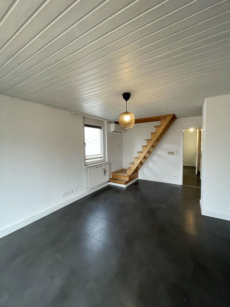 Prenájom bytu 3-izbový 105 m², Hindenburgerstr 96, Neustadt an der Weinstraße, Porýnie-Falcko Prenájom bytu 3-izbový 105 m², Hindenburgerstr 96, Neustadt an der Weinstraße, Porýnie-Falcko