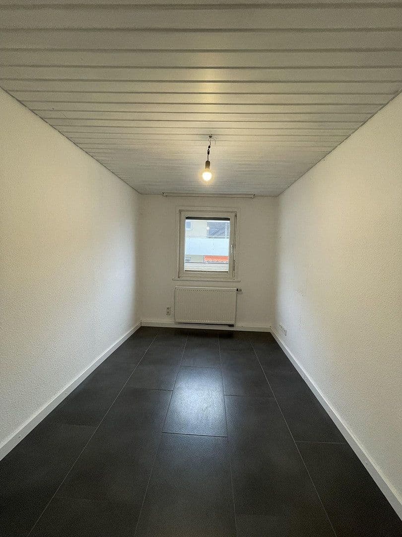 Prenájom bytu 3-izbový 105 m², Hindenburgerstr 96, Neustadt an der Weinstraße, Porýnie-Falcko Prenájom bytu 3-izbový 105 m², Hindenburgerstr 96, Neustadt an der Weinstraße, Porýnie-Falcko