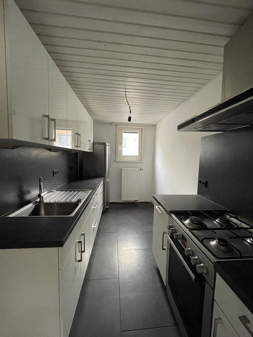 Prenájom bytu 3-izbový 105 m², Hindenburgerstr 96, Neustadt an der Weinstraße, Porýnie-Falcko Prenájom bytu 3-izbový 105 m², Hindenburgerstr 96, Neustadt an der Weinstraße, Porýnie-Falcko