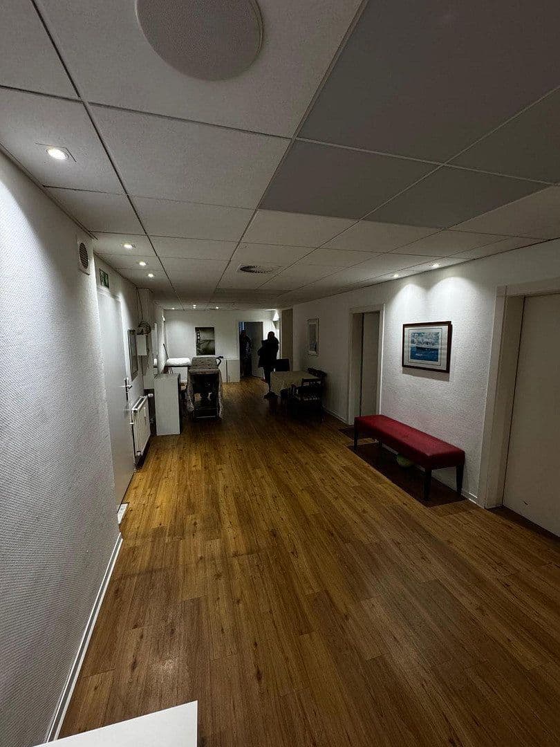 Prenájom kancelárie 158 m², Dobbenweg 6, Östliche Vorstadt - Steintor, Brémy Prenájom kancelárie 158 m², Dobbenweg 6, Östliche Vorstadt - Steintor, Brémy