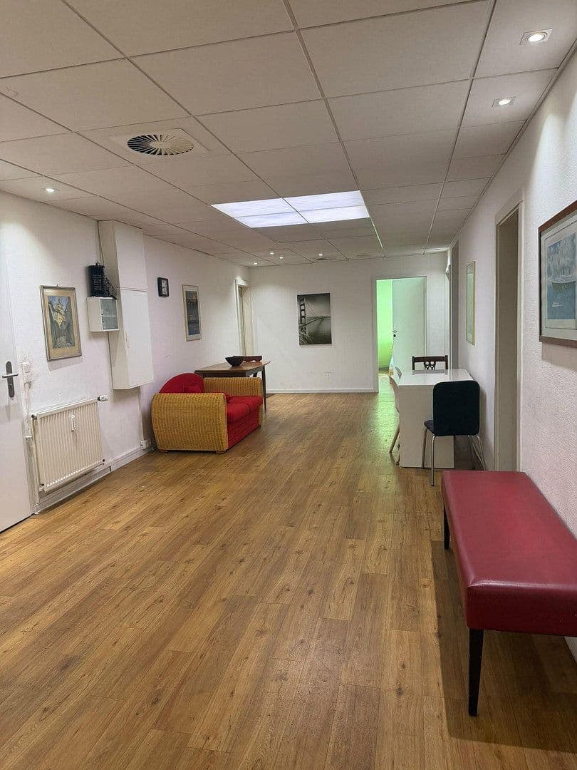 Prenájom kancelárie 158 m², Dobbenweg 6, Östliche Vorstadt - Steintor, Brémy Prenájom kancelárie 158 m², Dobbenweg 6, Östliche Vorstadt - Steintor, Brémy