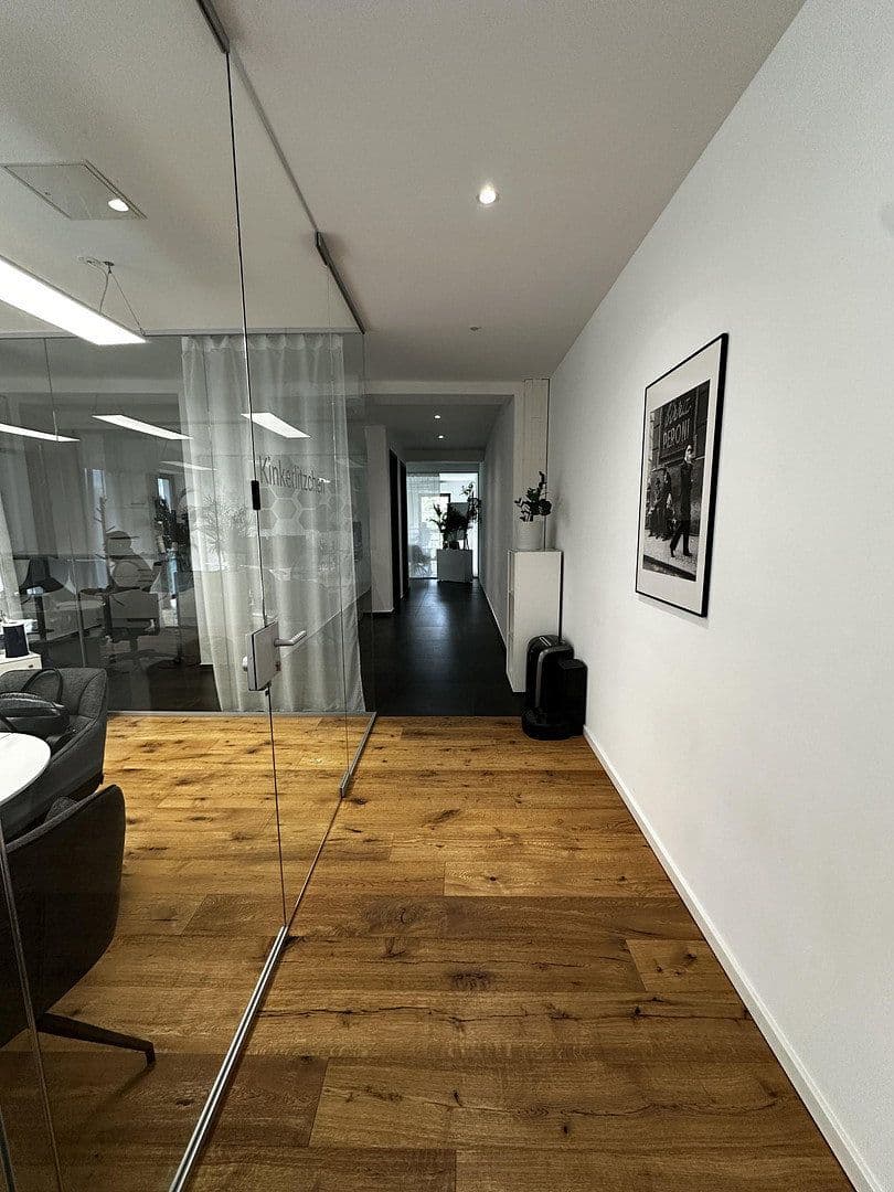 Prenájom kancelárie 275 m², Moststr. 33, Fürth, Bavorsko Prenájom kancelárie 275 m², Moststr. 33, Fürth, Bavorsko