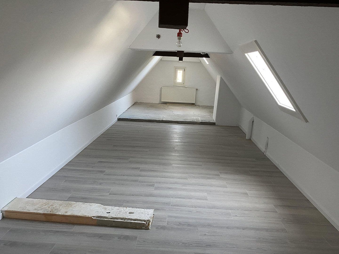 Predaj domu 660 m², pozemek 1.250 m², Hannover, Dolné Sasko Predaj domu 660 m², pozemek 1.250 m², Hannover, Dolné Sasko