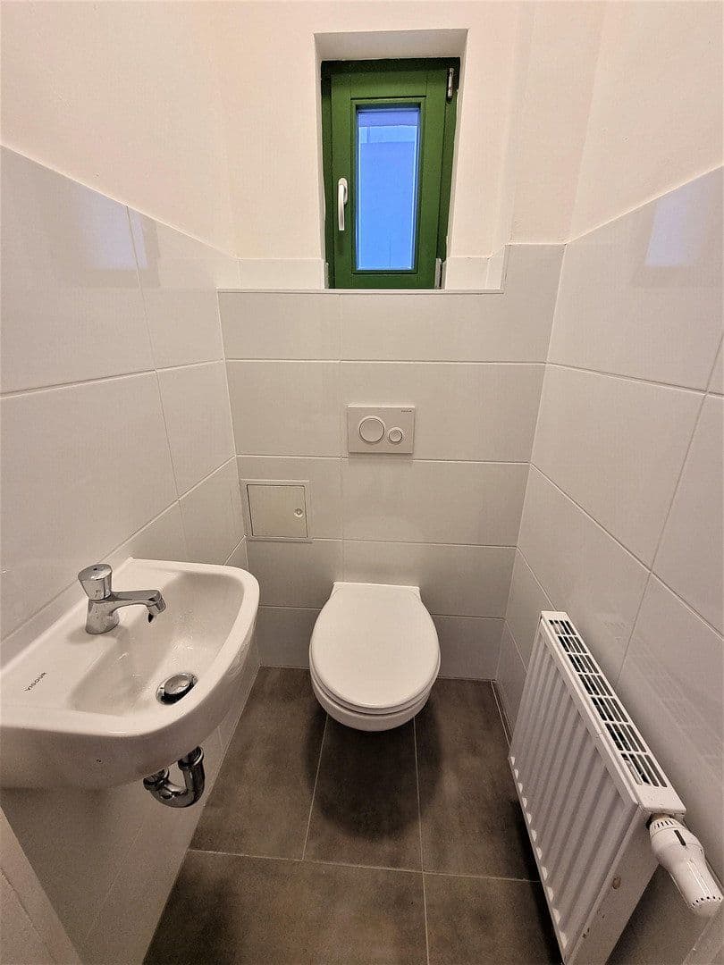 Prenájom bytu 3-izbový 100 m², Görlitz, Sasko Prenájom bytu 3-izbový 100 m², Görlitz, Sasko