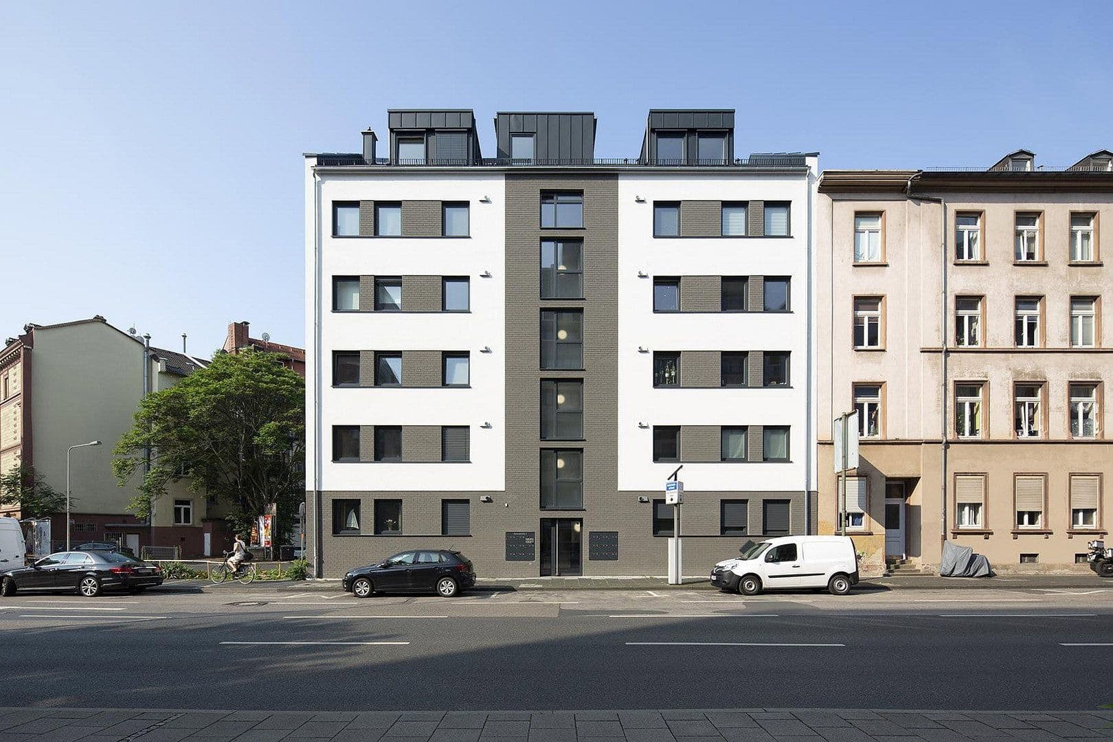 Prenájom bytu 2-izbový 65 m², Seilerstraße 7, Frankfurt am Main, Hesensko Prenájom bytu 2-izbový 65 m², Seilerstraße 7, Frankfurt am Main, Hesensko